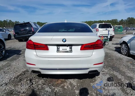 2018 BMW 540I из США, поврежденный, VIN WBAJE5C58JWA92578